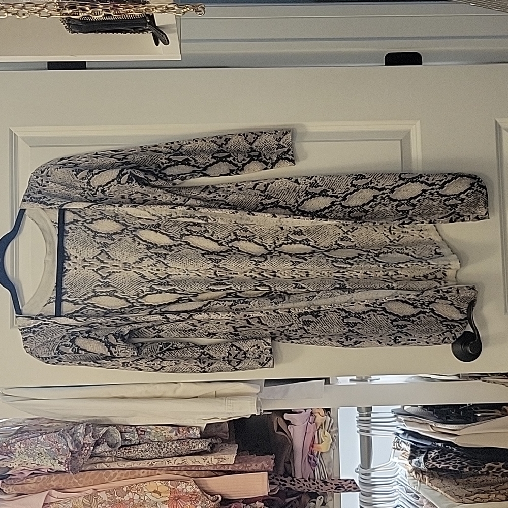 Olaviaceous snake print duster cardigan